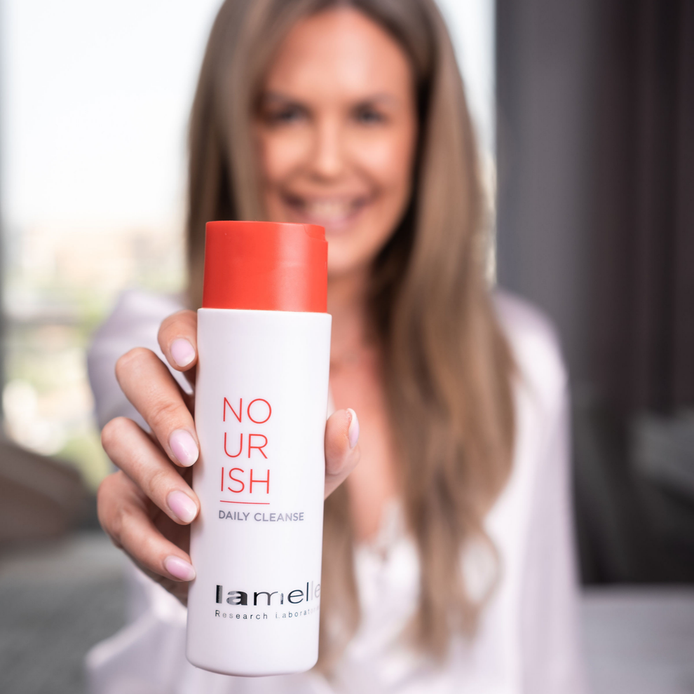 Nourish Cleanser Lamelle